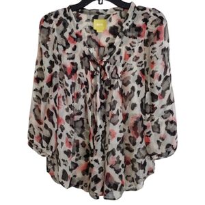 Maeve Anthropologie 100% silk multicolor button down animal print top size 4